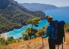 نمای زیبا از صبیعت و دریای مسیر Carian Trail